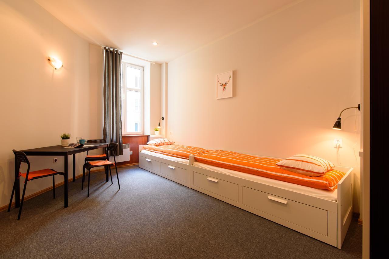 ורשה Constitution Square Rooms מראה חיצוני תמונה