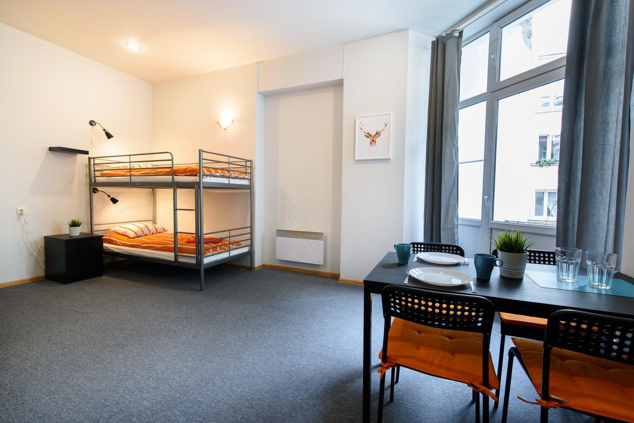 ורשה Constitution Square Rooms מראה חיצוני תמונה
